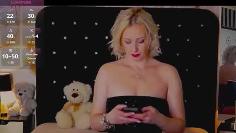 Olivia online show from 01-12-26, 09:53