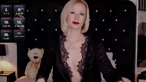 Snapshot of oliviashaw23 chatting on 03-04-25, 11:19 Olivia online show from 03-04-25, 11:19