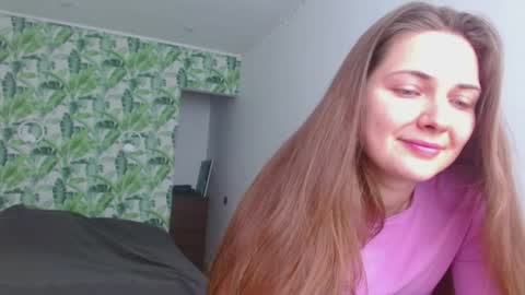 Olivia online show from 04-18-26, 04:38