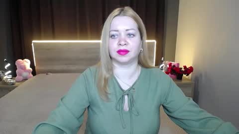 Snapshot of oliviaverr chatting on 02-18-26, 01:29 Oliviaverr online show from 02-18-26, 01:29