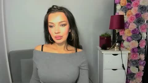 Snapshot of oliviawomen chatting on 11-29-25, 10:18 OliviaWomen online show from 11-29-25, 10:18