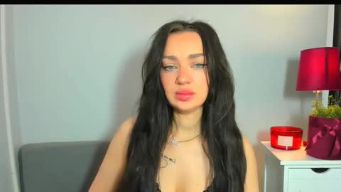 OliviaWomen online show from 02-24-26, 07:50