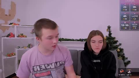 Snapshot of ollistiw chatting on 12-07-24, 08:05 Olli and Stiw online show from 12-07-24, 08:05