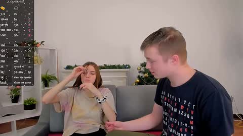 Snapshot of ollistiw chatting on 12-26-24, 08:21 Olli and Stiw online show from 12-26-24, 08:21