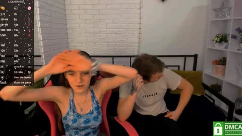 Snapshot of ollistiw chatting on 01-29-25, 07:15 Olli and Stiw online show from 01-29-25, 07:15