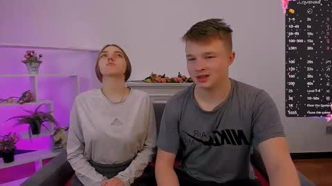 Snapshot of ollistiw chatting on 03-06-25, 08:52 Olli and Stiw online show from 03-06-25, 08:52