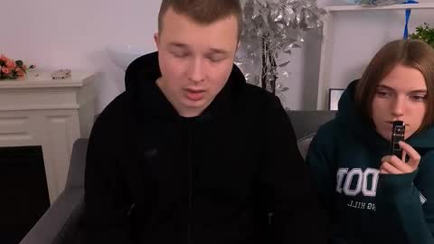 Snapshot of ollistiw chatting on 10-13-25, 08:14 Olli and Stiw online show from 10-13-25, 08:14