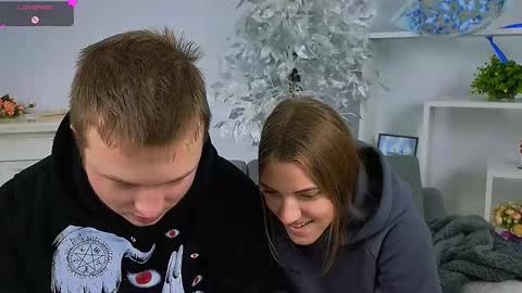 Snapshot of ollistiw chatting on 11-10-25, 08:35 Olli and Stiw online show from 11-10-25, 08:35