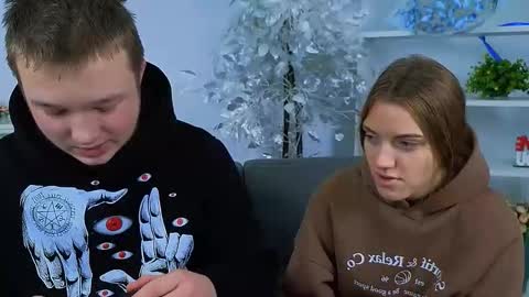 Snapshot of ollistiw chatting on 11-11-25, 08:47 Olli and Stiw online show from 11-11-25, 08:47