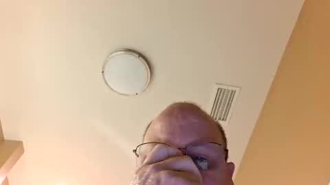 Snapshot of olmantinydick chatting on 03-10-26, 03:06 olmantinydick online show from 03-10-26, 03:06