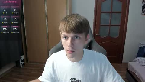 Oliver and Mira online show from 11-10-25, 09:25