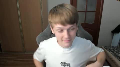 Oliver and Mira online show from 11-25-25, 10:10