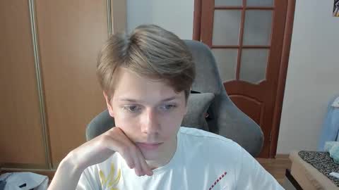 Oliver and Mira online show from 12-17-25, 09:43