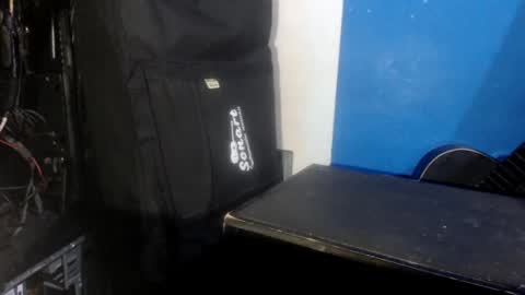 OlySantos online show from 10-17-25, 03:20