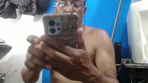 OlySantos online show from 11-23-25, 02:28