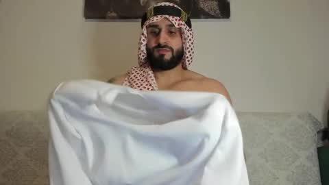 Snapshot of omar_xoxo chatting on 12-24-24, 01:06 Omar online show from 12-24-24, 01:06