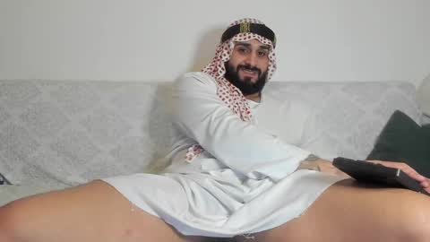 Snapshot of omar_xoxo chatting on 01-03-25, 10:40 Omar online show from 01-03-25, 10:40