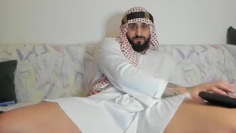 Snapshot of omar_xoxo chatting on 01-11-25, 10:40 Omar online show from 01-11-25, 10:40