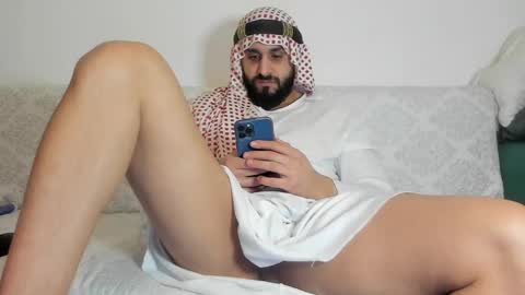 Snapshot of omar_xoxo chatting on 01-30-25, 07:39 Omar online show from 01-30-25, 07:39