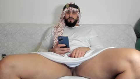 Snapshot of omar_xoxo chatting on 02-25-25, 08:58 Omar online show from 02-25-25, 08:58