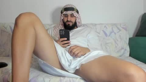 Snapshot of omar_xoxo chatting on 09-10-25, 08:09 Omar online show from 09-10-25, 08:09