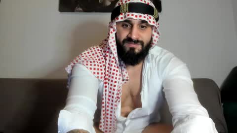 Snapshot of omar_xoxo chatting on 10-09-25, 06:44 Omar online show from 10-09-25, 06:44