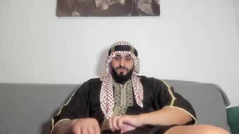 Snapshot of omar_xoxo chatting on 11-12-25, 08:08 Omar online show from 11-12-25, 08:08