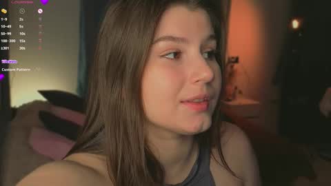 Leila and Thomas online show from 03-01-26, 06:43