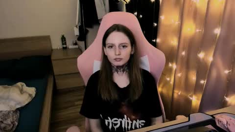 on_yxxx online show from 09-08-25, 08:19