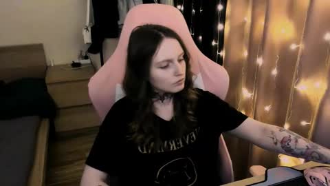 on_yxxx online show from 09-18-25, 09:17