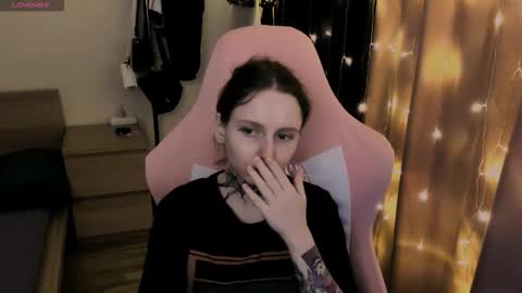 on_yxxx online show from 10-18-25, 06:08