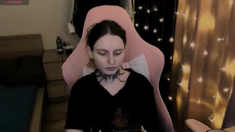 on_yxxx online show from 10-21-25, 07:03