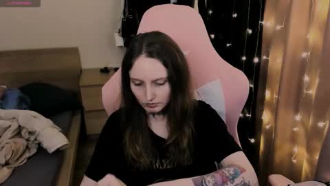 on_yxxx online show from 11-17-25, 08:03