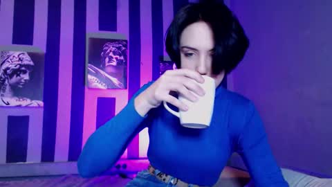 Snapshot of onaloon chatting on 03-18-26, 02:37 onaloon online show from 03-18-26, 02:37