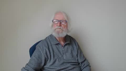 Snapshot of onanister chatting on 01-17-25, 01:56 Somewhere over the rainbow online show from 01-17-25, 01:56