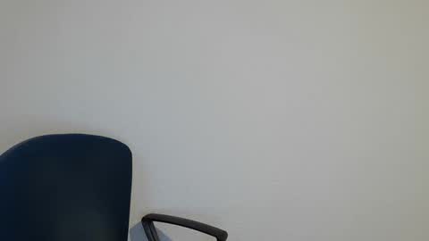 Snapshot of onanister chatting on 01-18-25, 07:28 Somewhere over the rainbow online show from 01-18-25, 07:28