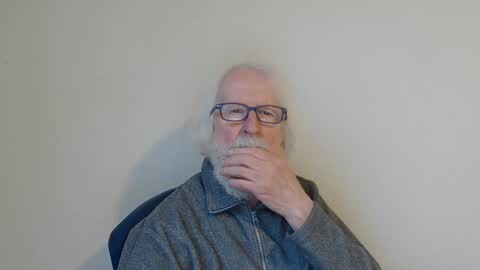 Snapshot of onanister chatting on 01-21-25, 07:47 Somewhere over the rainbow online show from 01-21-25, 07:47