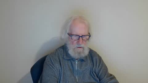 Snapshot of onanister chatting on 01-22-25, 09:10 Somewhere over the rainbow online show from 01-22-25, 09:10