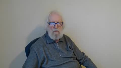 Snapshot of onanister chatting on 01-25-25, 07:38 Somewhere over the rainbow online show from 01-25-25, 07:38