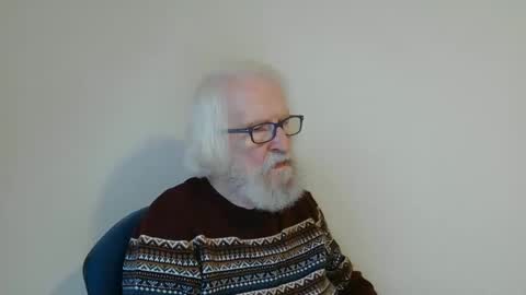 Snapshot of onanister chatting on 01-28-25, 07:53 Somewhere over the rainbow online show from 01-28-25, 07:53