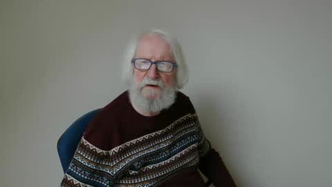 Snapshot of onanister chatting on 01-31-25, 01:23 Somewhere over the rainbow online show from 01-31-25, 01:23