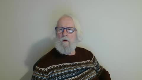 Snapshot of onanister chatting on 01-31-25, 09:37 Somewhere over the rainbow online show from 01-31-25, 09:37