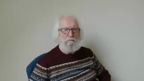 Snapshot of onanister chatting on 02-01-25, 01:09 Somewhere over the rainbow online show from 02-01-25, 01:09