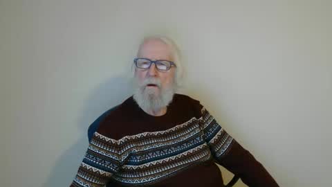 Snapshot of onanister chatting on 02-02-25, 07:52 Somewhere over the rainbow online show from 02-02-25, 07:52