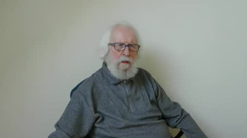 Snapshot of onanister chatting on 02-05-25, 01:22 Somewhere over the rainbow online show from 02-05-25, 01:22