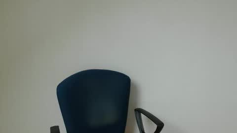 Snapshot of onanister chatting on 02-06-25, 01:54 Somewhere over the rainbow online show from 02-06-25, 01:54