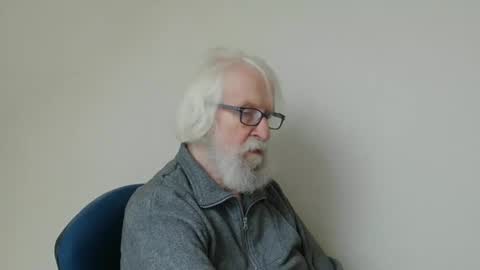 Snapshot of onanister chatting on 02-07-25, 08:22 Somewhere over the rainbow online show from 02-07-25, 08:22