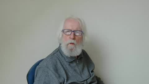 Snapshot of onanister chatting on 02-10-25, 01:22 Somewhere over the rainbow online show from 02-10-25, 01:22