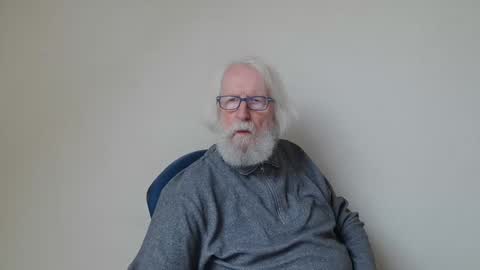 Snapshot of onanister chatting on 02-14-25, 03:05 Somewhere over the rainbow online show from 02-14-25, 03:05