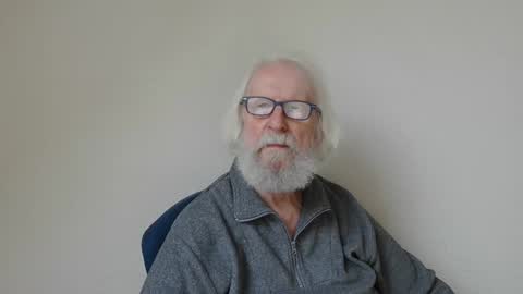 Snapshot of onanister chatting on 02-15-25, 07:38 Somewhere over the rainbow online show from 02-15-25, 07:38